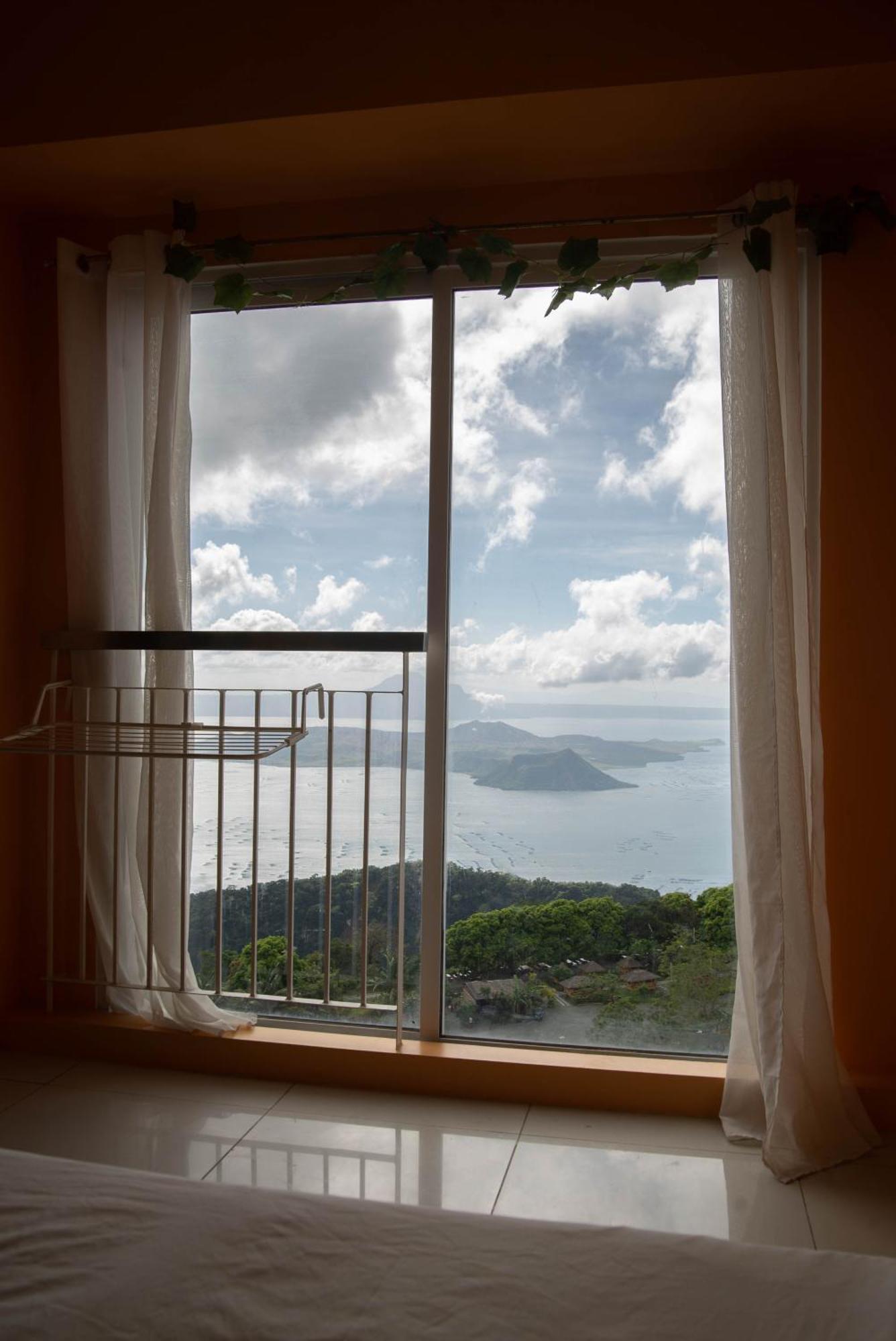 Wind Residences For Rent - Luiice Tagaytay City Exterior foto